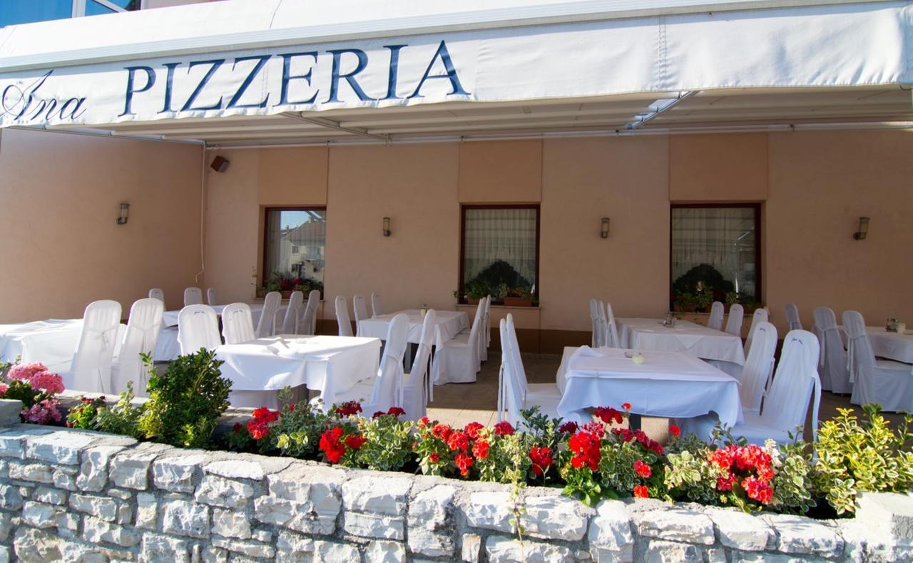 Hotel Ana Gospic Bagian luar foto