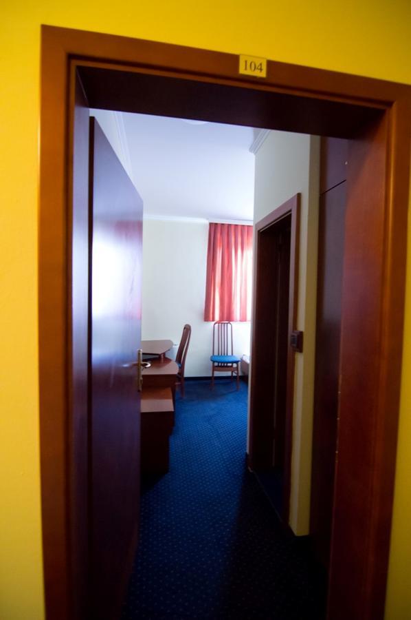 Hotel Ana Gospic Bagian luar foto